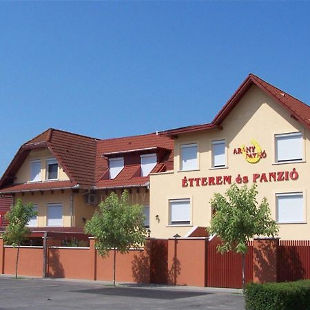 Arany Patkó Panzió Hotel Debrecen Exterior foto