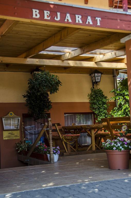 Arany Patkó Panzió Hotel Debrecen Exterior foto