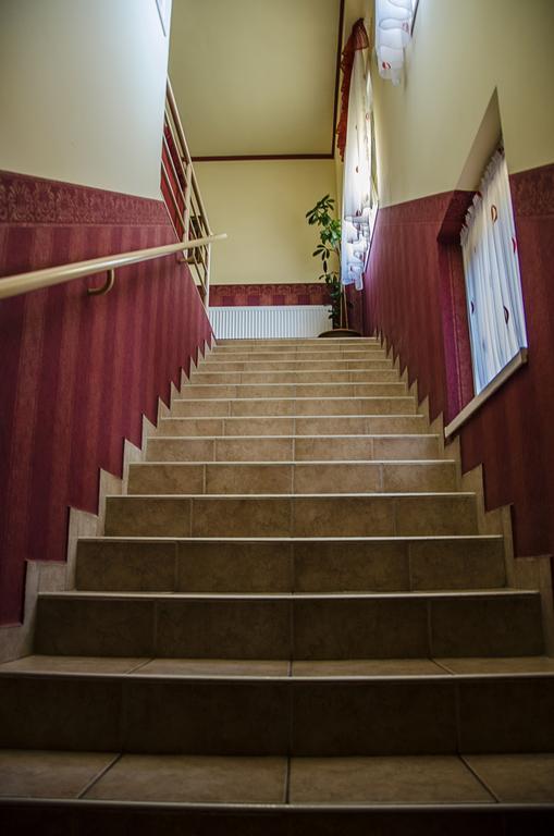 Arany Patkó Panzió Hotel Debrecen Exterior foto